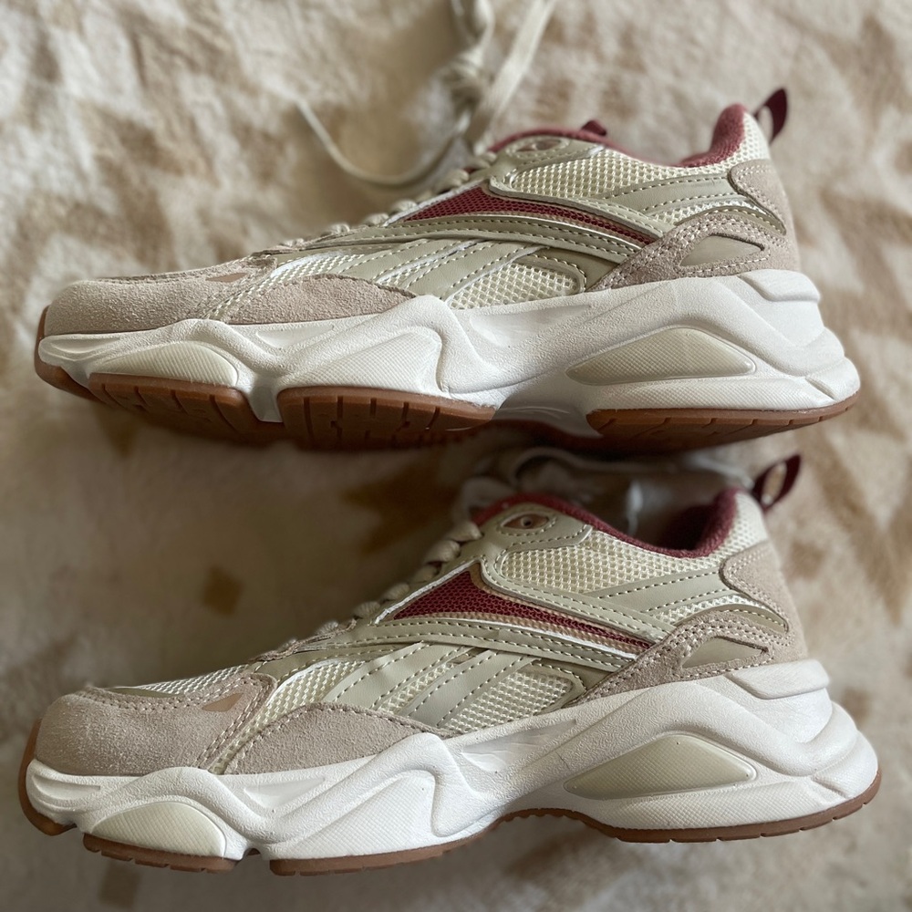 Reebok Women's Sneakers - Royal charge Rose and Beige - Picture 4 of 6
